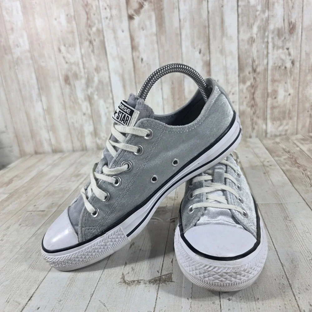 Converse Chuck Taylor All Star Silver Velvet Low Top Sneakers 557990F Womens 7‎ - Picture 5 of 8